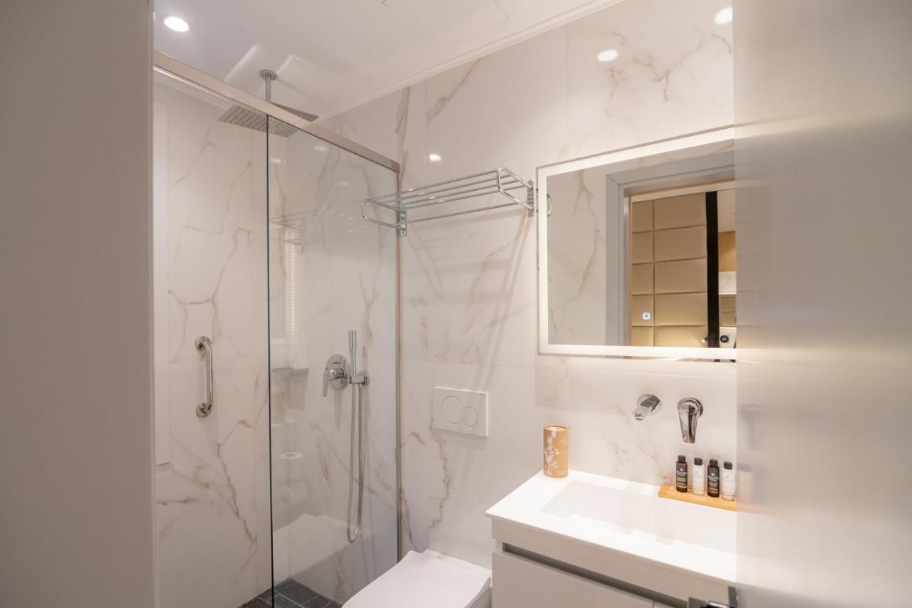 Contessa Bianca Luxury Suites コルフ島 エクステリア 写真