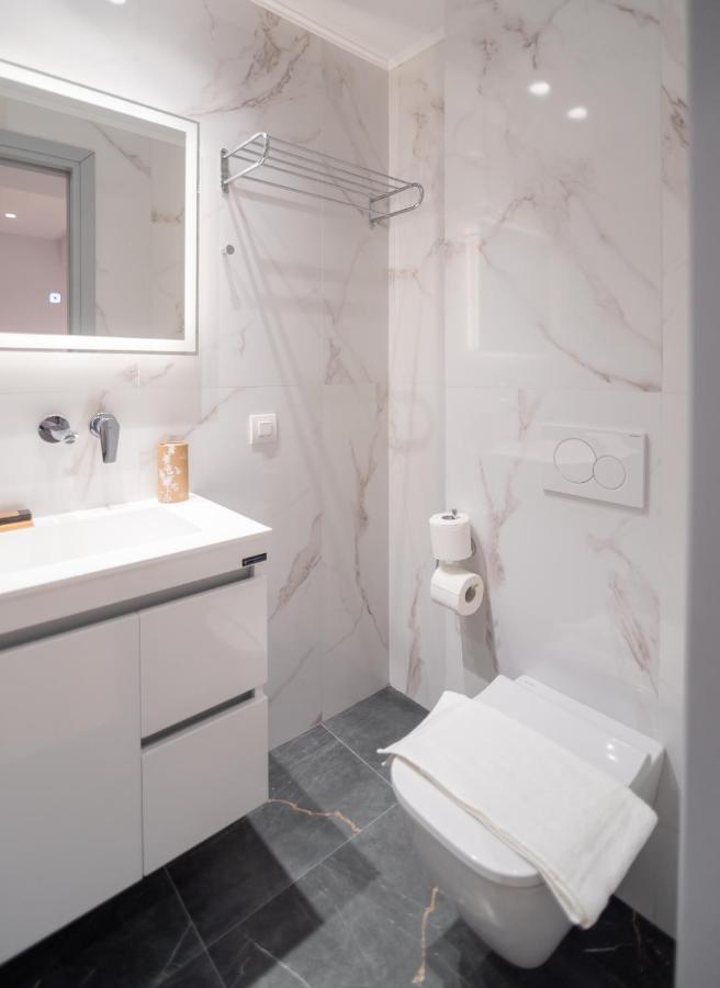 Contessa Bianca Luxury Suites コルフ島 エクステリア 写真